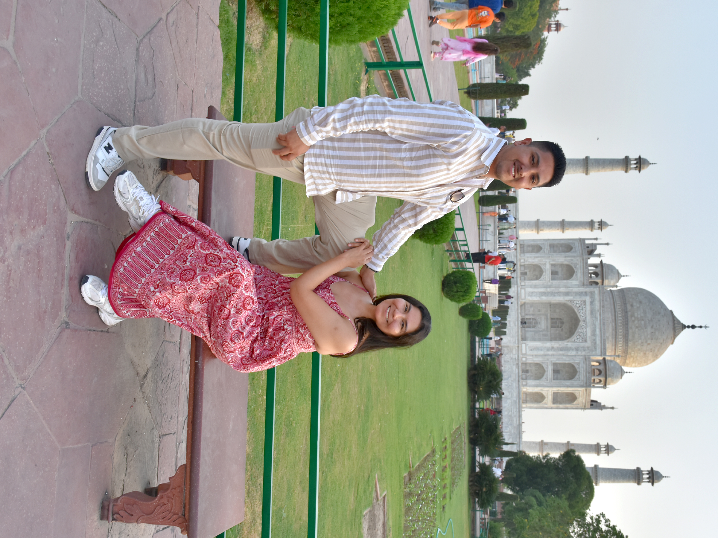 Sunrise Taj Mahal Tour From Delhi with Traditional Indian Dress - 20